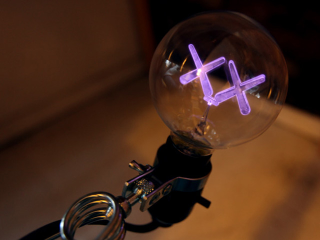 Illustration for article titled Astounding Photos: Journey Through the History of the Lightbulb
